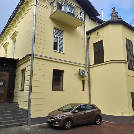 двоповерхові мілена у центрі з балконом, та паркінгом * Lviv