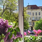 двоповерхові мілена у центрі з балконом, та паркінгом Apartamento Leópolis
