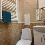 двоповерхові мілена у центрі з балконом, та паркінгом Apartamento *