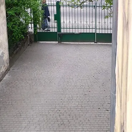 Апартаменти APARTMENTS MILENA з балконом *