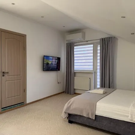 двоповерхові мілена у центрі з балконом, та паркінгом * Leópolis