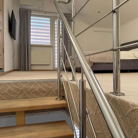 Appartement двоповерхові мілена у центрі з балконом, та паркінгом Lviv