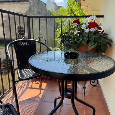 двоповерхові мілена у центрі з балконом, та паркінгом * Lviv