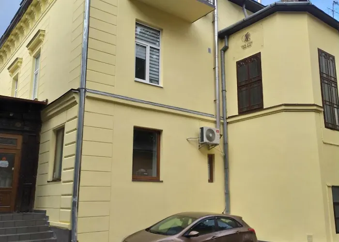 двоповерхові мілена у центрі з балконом, та паркінгом * Lviv